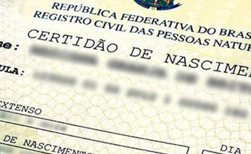 Doze mil crianças registradas sem o nome do pai na certidão. O que fazer com essa informação?