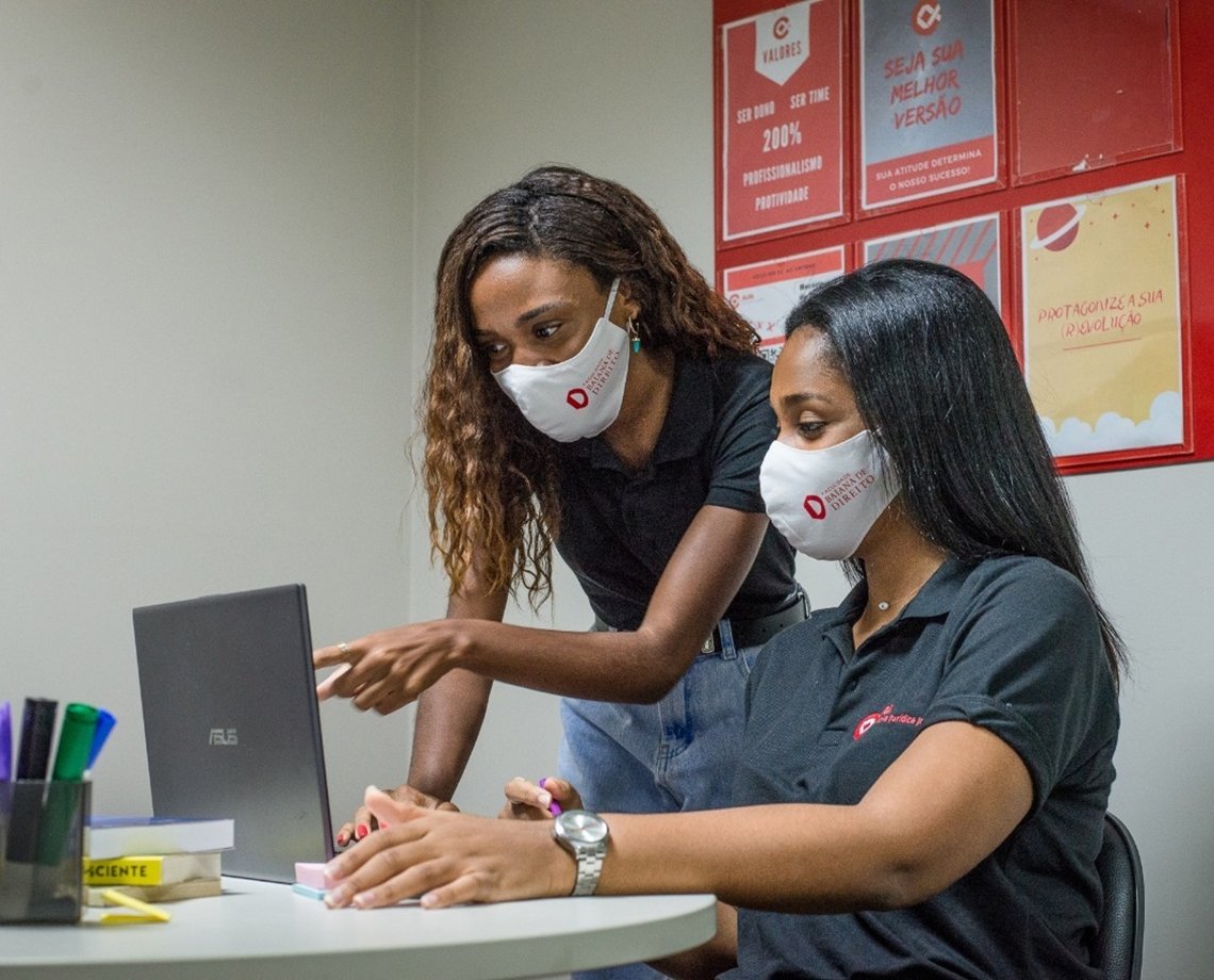 'Descomplica, Preta!': projeto oferece atendimento jurídico para empreendedoras negras