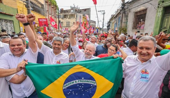 Por unanimidade na Câmara de Salvador, Geraldo Jr. consegue aprovar honrarias a Janja, mulher de Lula