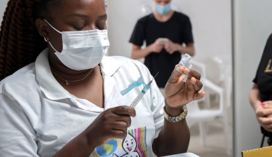 Se ligue! Vacinação contra covid-19 segue acontecendo nesta quinta-feira em horário especial 