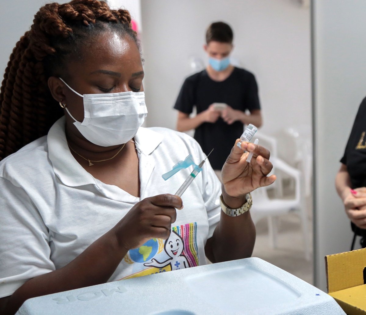 Se ligue! Vacinação contra covid-19 segue acontecendo nesta quinta-feira em horário especial 