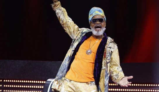 Festa do Cacique: Carlinhos Brown faz 60 anos e famosos parabenizam artista