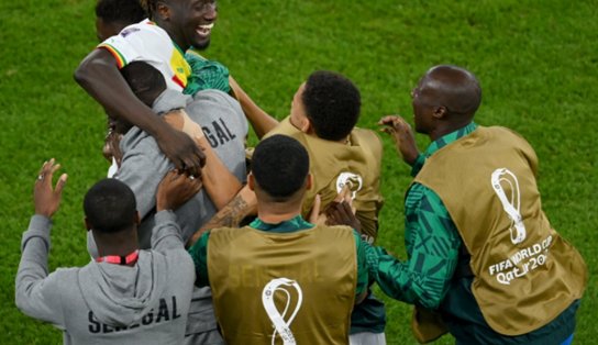 Senegal bate o Catar por 3 a 1 e país-sede pode deixar Copa nesta sexta