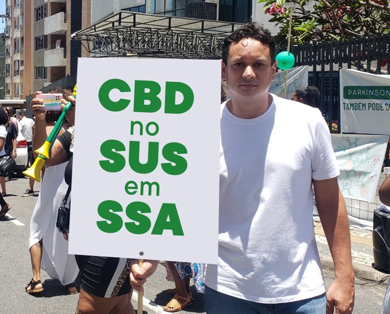 Vereador pressiona para que SUS em Salvador distribua cannabis gratuitamente