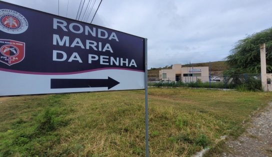 Mulher mantida em cárcere privado é resgatada em Jequié; vítima era trancada em casa com grades