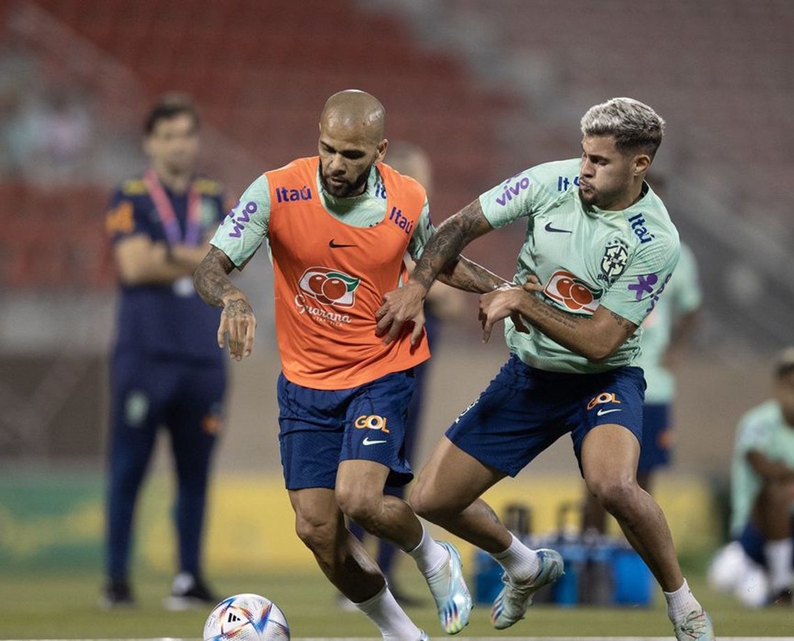 Em treino fechado, Brasil mantém mistério antes de pegar Suíça