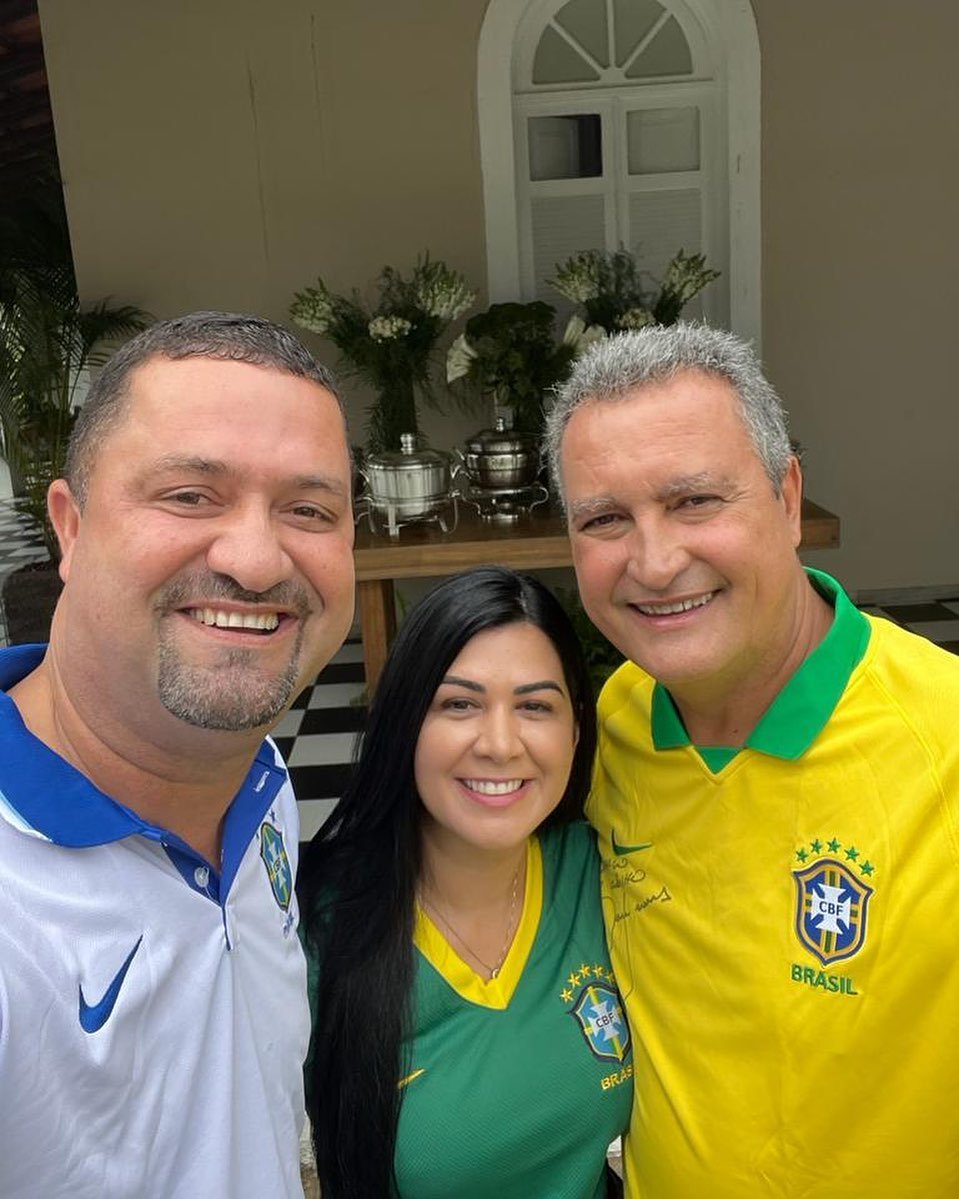 Rui Costa reúne base aliada no Palácio de Ondina para assistir jogo do Brasil