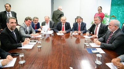 PEC da Transição: Aliados de Lula conseguem assinaturas para viabilizar análise de texto