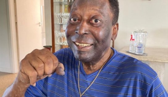 Pelé tem melhora progressiva do estado geral, informa boletim médico