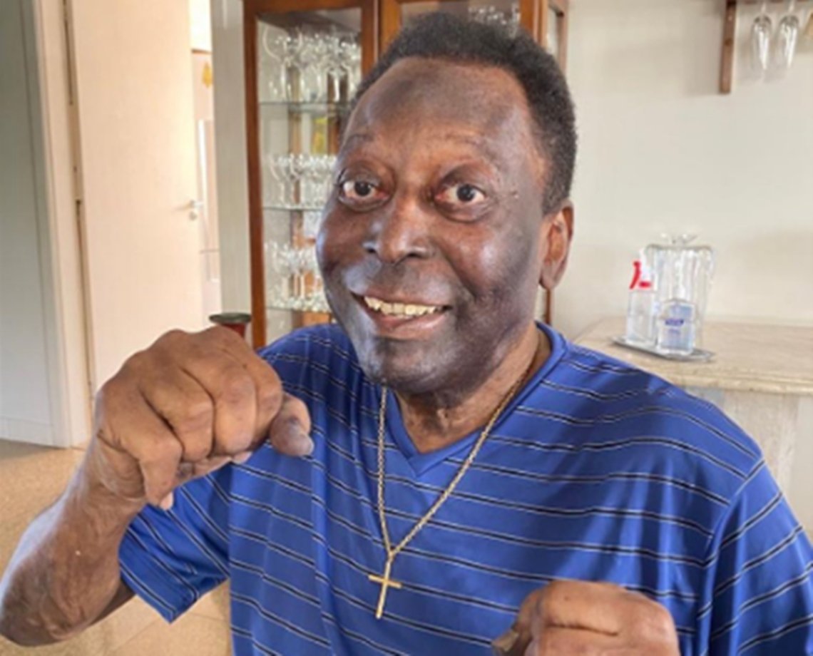 Pelé tem melhora progressiva do estado geral, informa boletim médico