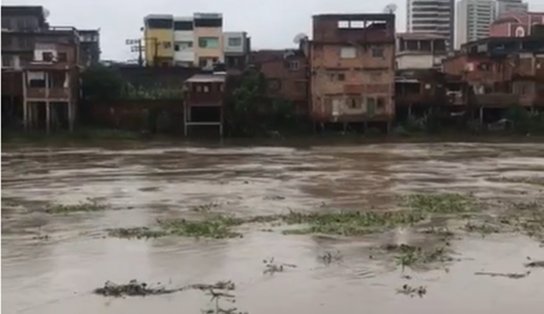 Sobe para 53 o número de cidades baianas atingidas pela chuva