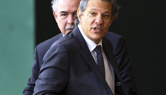 Marco fiscal e reforma tributária serão prioridades, diz Haddad