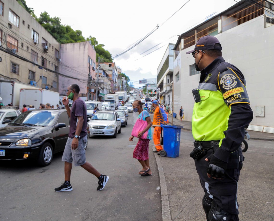 Procissão em louvor a Santa Luzia altera trânsito no Comércio nesta terça; veja o que muda