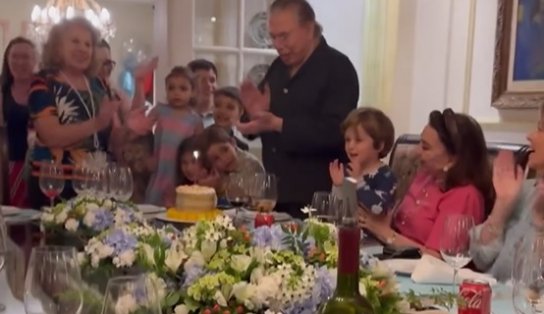 Silvio Santos comemora aniversário de 92 anos acompanhado de familiares