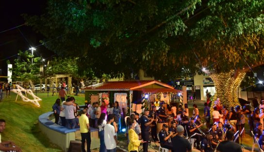 Casa do Papai Noel é construída em bairros de Salvador