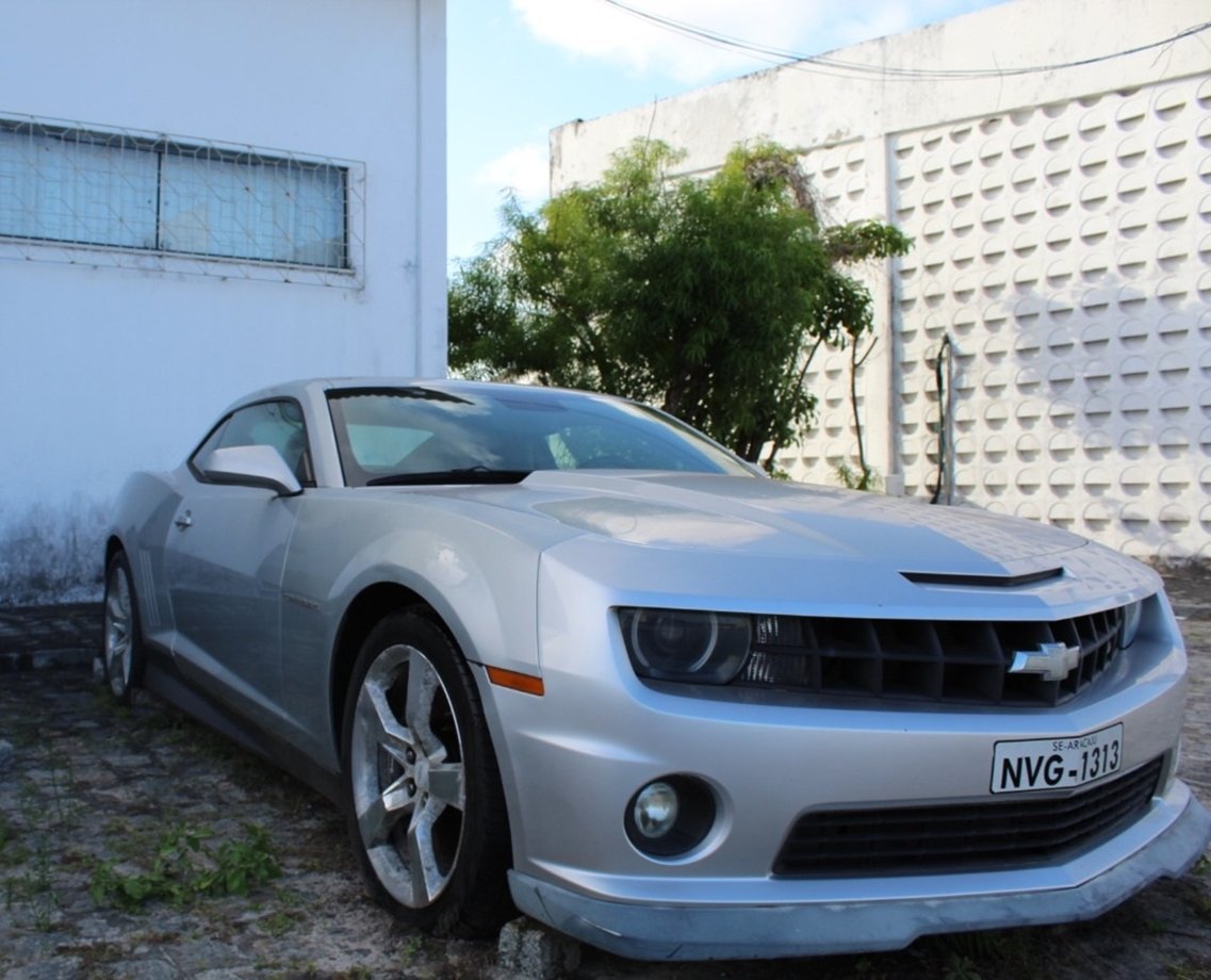 Leilão da Receita Federal tem Camaro, moto importada e itens de informática; veja como dar lance