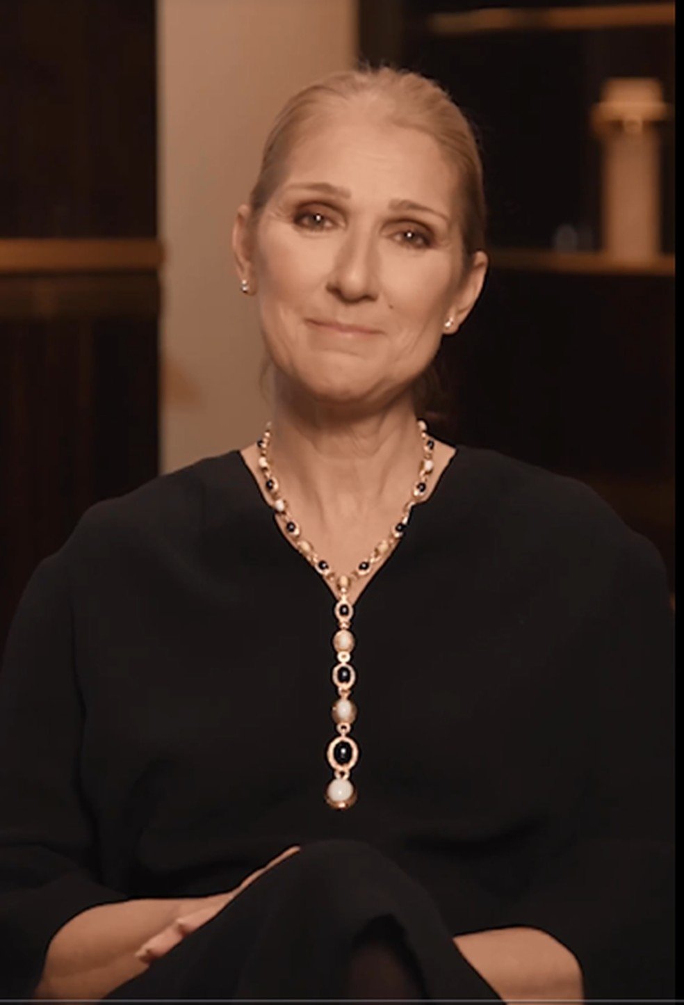 Conheça a Síndrome da Pessoa Rígida, doença rara que está acometendo a cantora Céline Dion