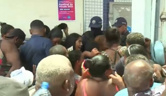 "Uma sacanagem": ambulantes reclamam de cadastramento para Festival da Virada; veja vídeo