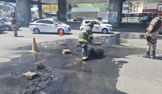 Família faz apelo por regulação e protesto causa lentidão na Av. Bonocô; veja vídeo