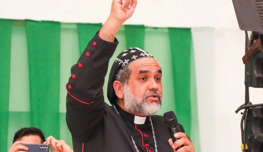 Ex-candidato à presidência, Padre Kelmon é desligado de Igreja Ortodoxa Peruana