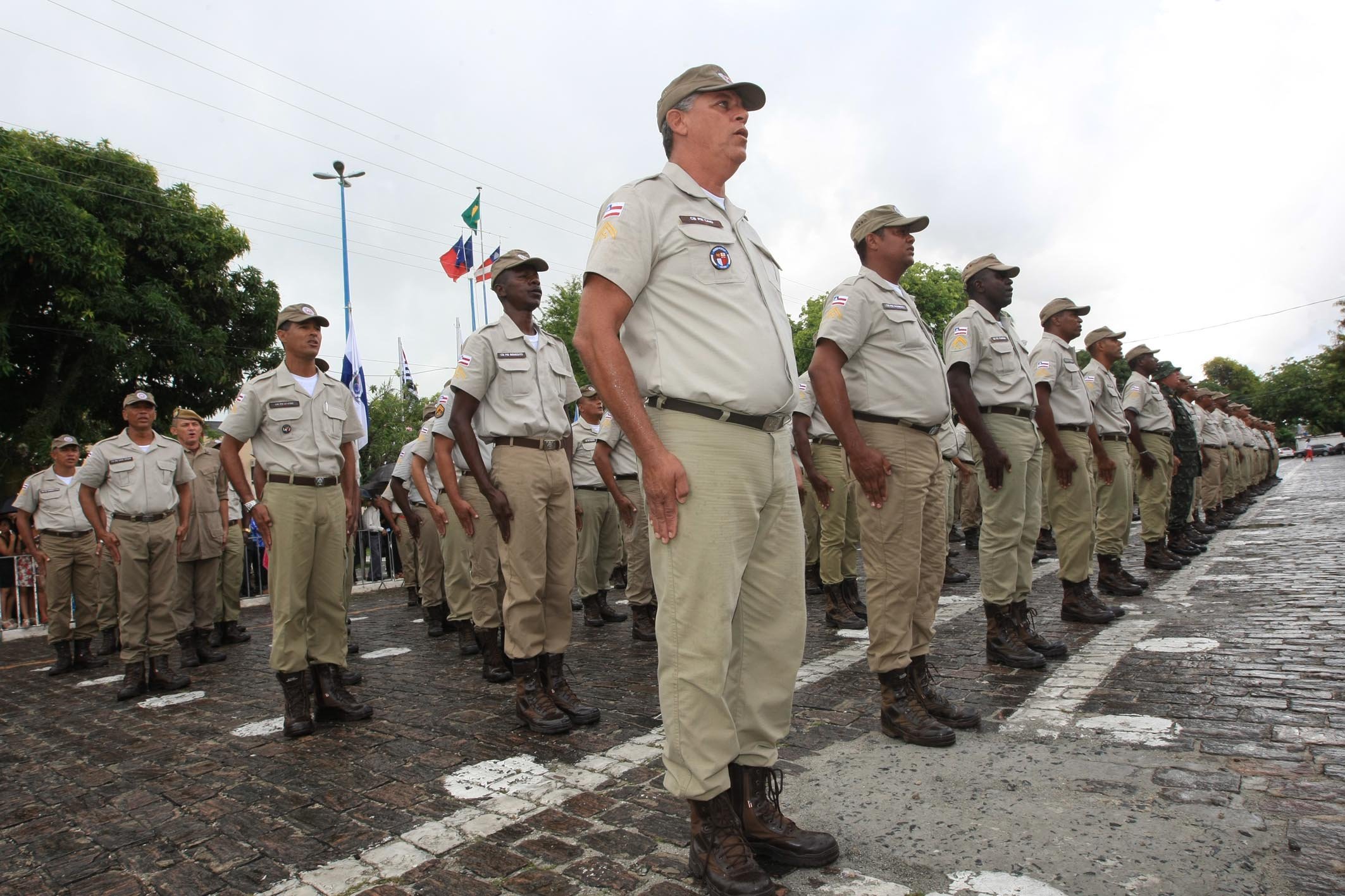 Estado convoca mais de 90 mil candidatos para   provas do concurso da PM e Corpo de Bombeiros