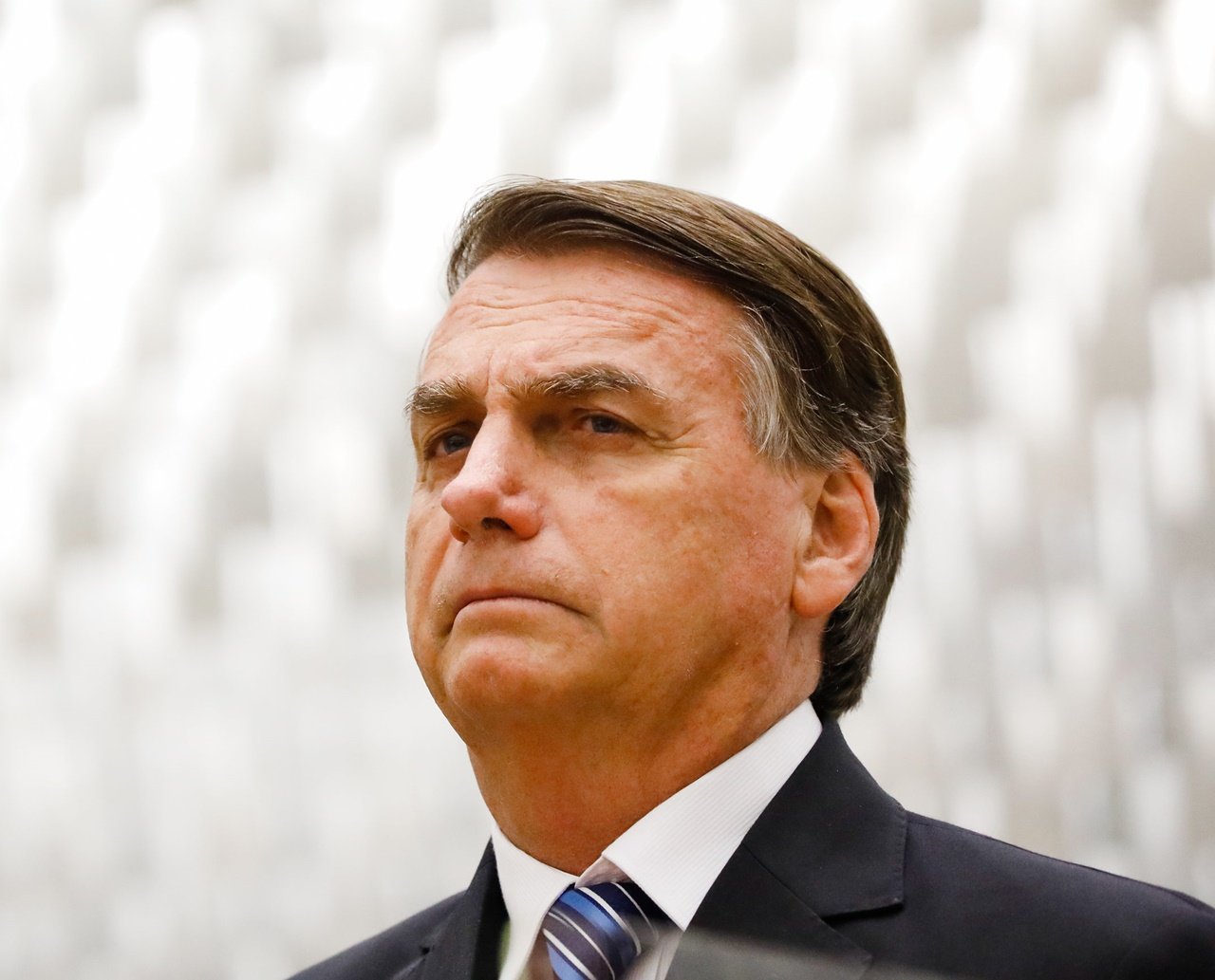 Bolsonaro concede perdão a policiais envolvidos no massacre do Carandiru