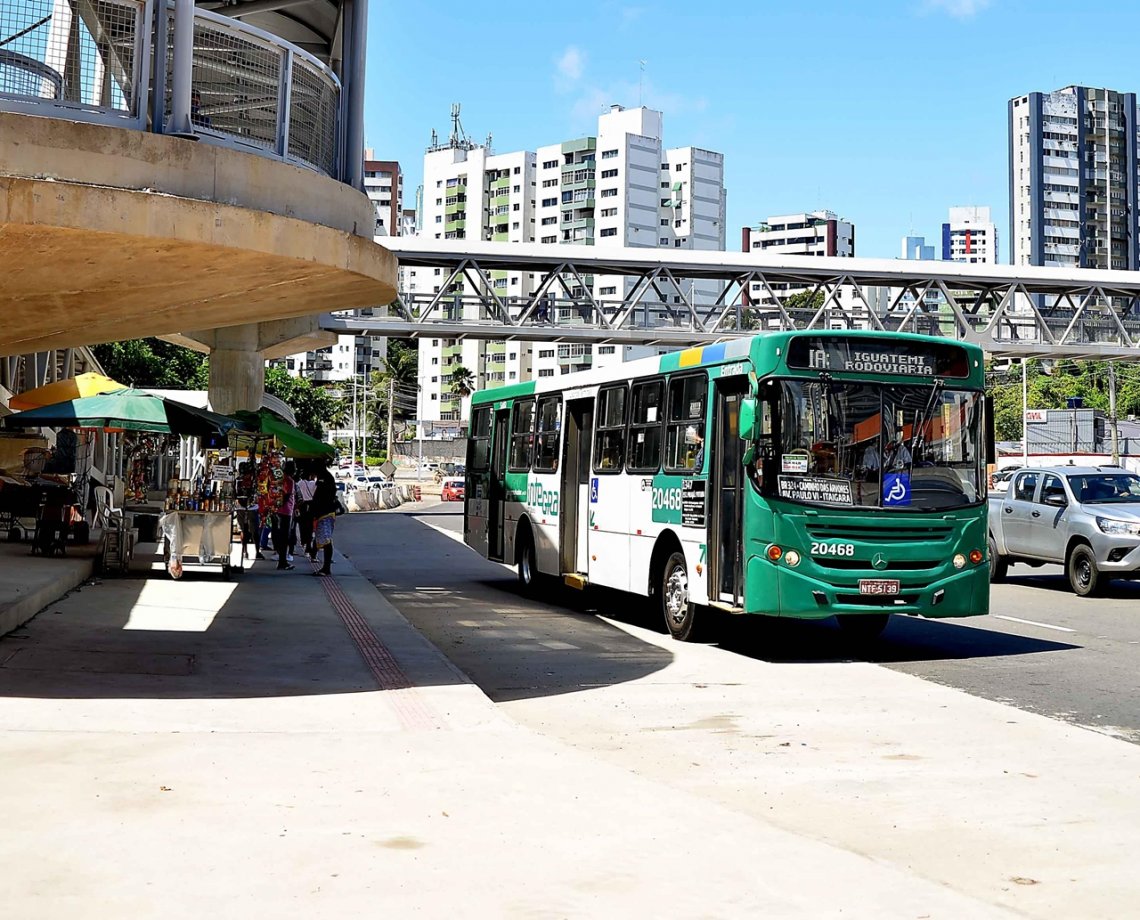 Vereador questiona Prefeitura de Salvador por suspensão de linhas de ônibus em férias escolares