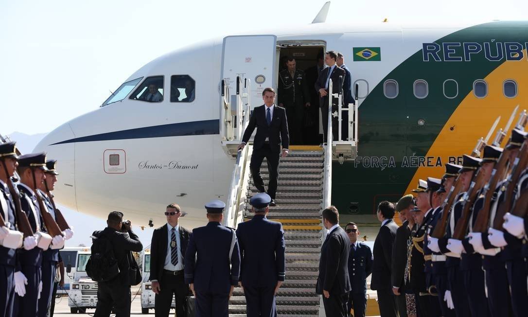 Prestes a acabar o mandato, Bolsonaro embarca no avião presidencial para os EUA