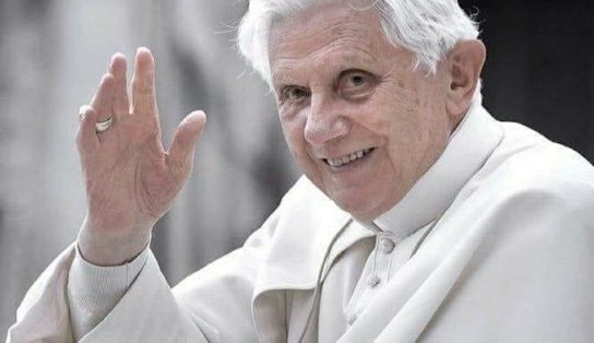 Morre o papa Bento XVI aos 95 anos no Vaticano 