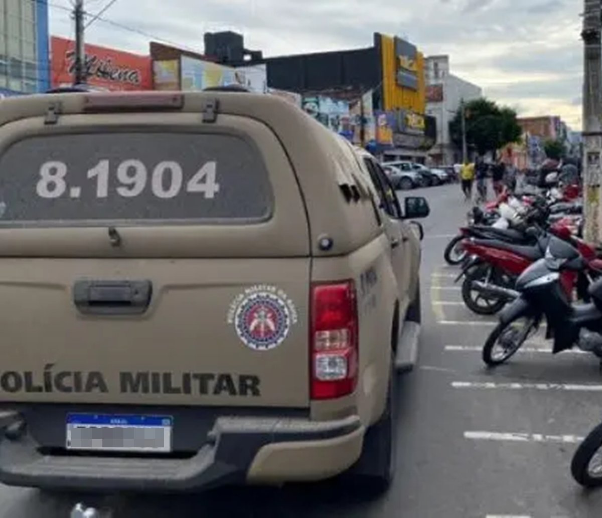 Homem é morto em frente a família, após ter casa invadida por criminosos em Jequié 