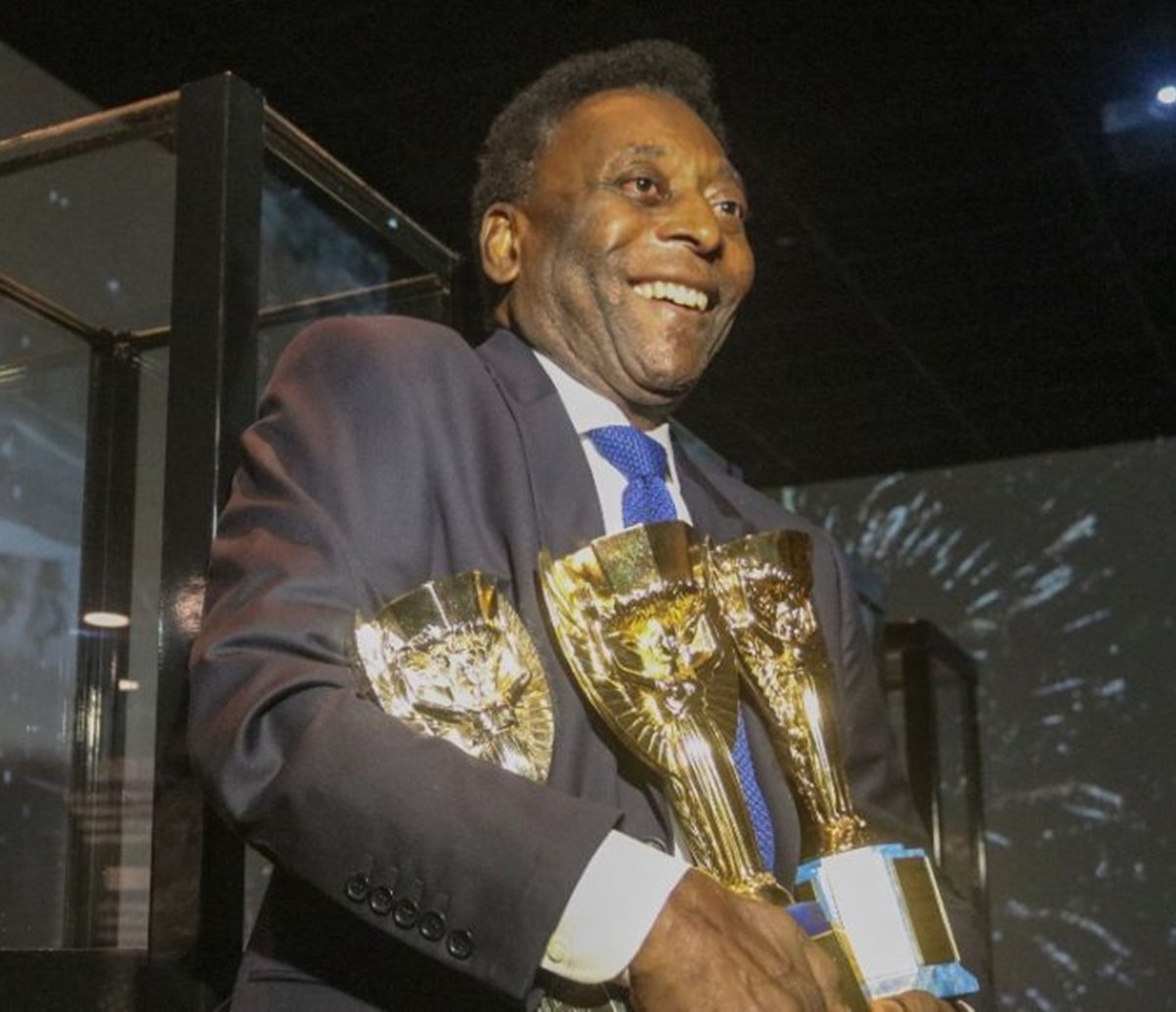 Aberto ao público, velório de Pelé tem início nesta segunda na Vila Belmiro, veja detalhes