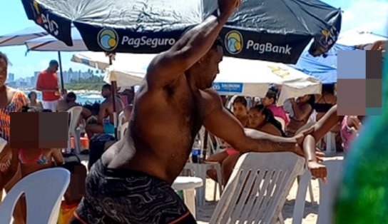 Após ser flagrado espancando filhas em praia de Salvador, pai minimiza situação; "não sou um monstro" 