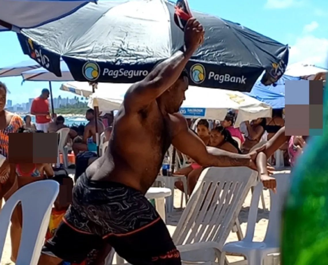 Ministério Público vai apurar caso de pai que agrediu filhas em praia de Salvador