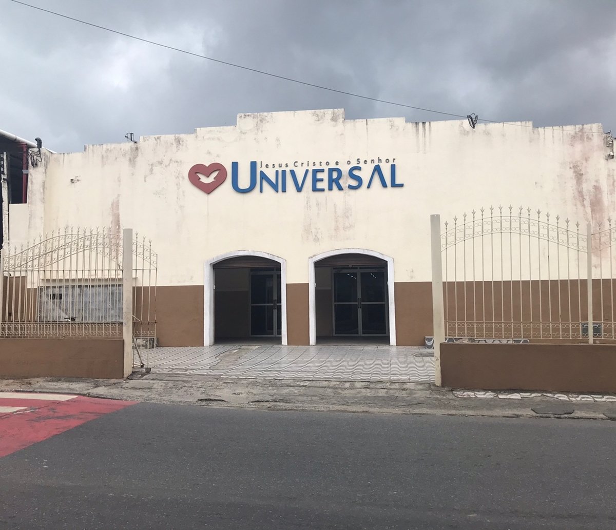 Homem que atacou pastores na Universal era membro da própria igreja, dizem testemunhas