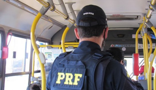 Homem é preso em ônibus após ato de importunação sexual no interior da Bahia