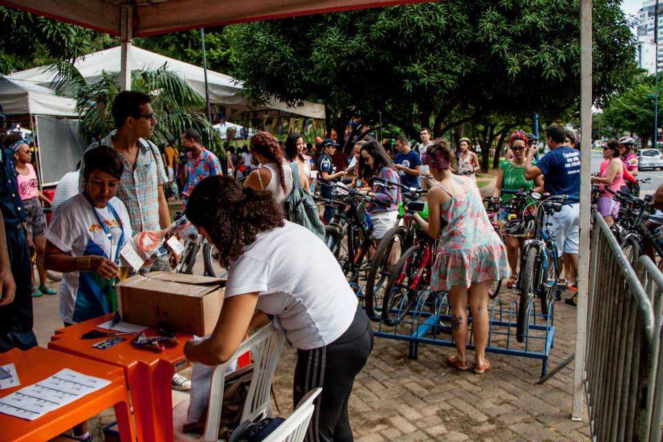 Salvador Vai de Bike sorteia uma bicicleta na Feira da Cidade