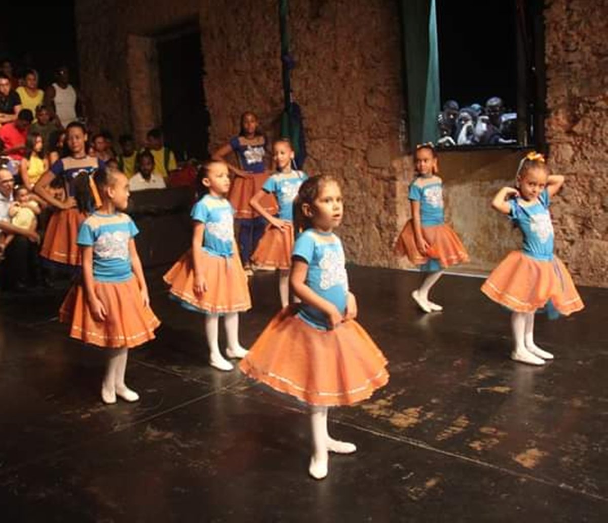 Barracão das Artes abre inscrições para curso de teatro e oficinas em Salvador 