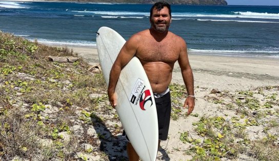 Surfista baiano morre após queda em onda gigante; Márcio 'Mad Dog' tinha 47 anos 