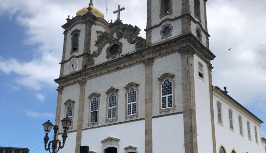 Primeira sexta-feira do ano leva multidão à Basílica do Bonfim