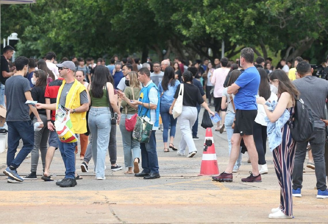 Provas do Enem começam a ser reaplicadas nesta terça-feira para mais de 3 mil estudantes  