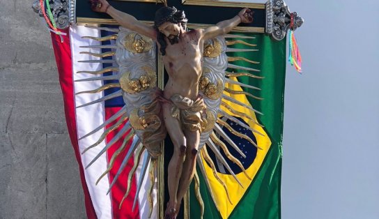 Na véspera da Lavagem, imagem do Senhor do Bonfim segue em procissão para a Conceição da Praia