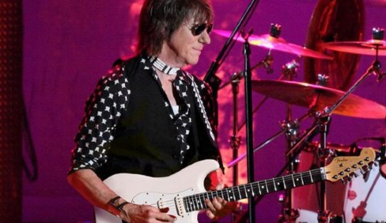 Um dos maiores guitarristas do mundo, Jeff Beck morre aos 78 anos 