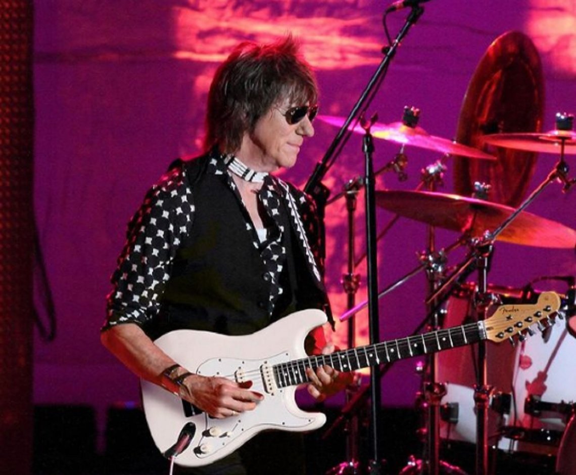 Um dos maiores guitarristas do mundo, Jeff Beck morre aos 78 anos 