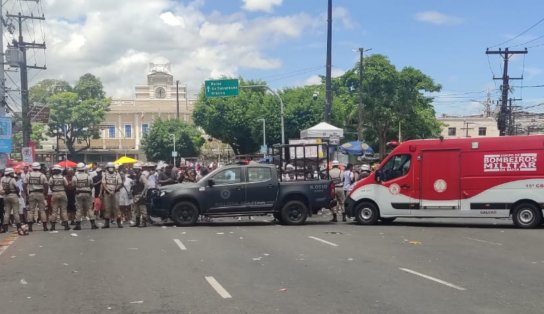 Mochila arremessada na Lavagem do Bonfim gera suspeita de bomba e Bope é acionado; "hipótese descartada" 