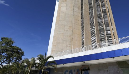 Caixa suspende crédito consignado para beneficiários do Bolsa Família