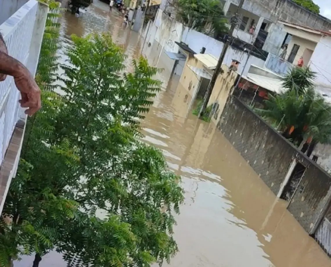 Polícia Militar arrecada donativos para vítimas da chuva na Bahia