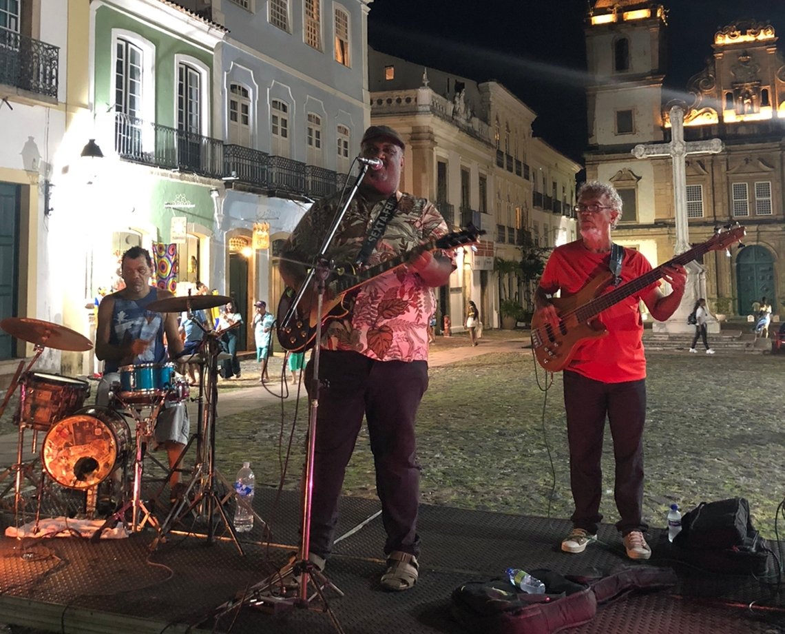 Pelourinho tem happy-hour e música boa de segunda a sábado no Cruzeiro do São Francisco