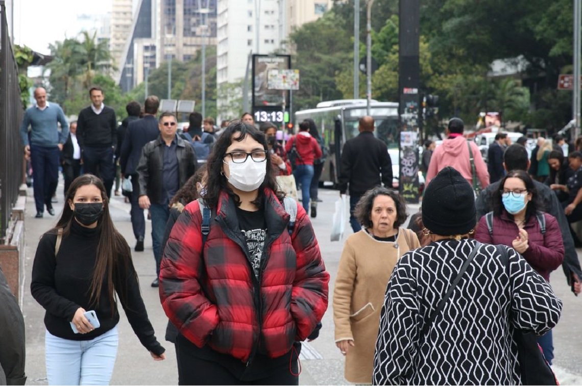 Brasil registra mais de 12 mil novos casos de Covid-19 em 24 horas