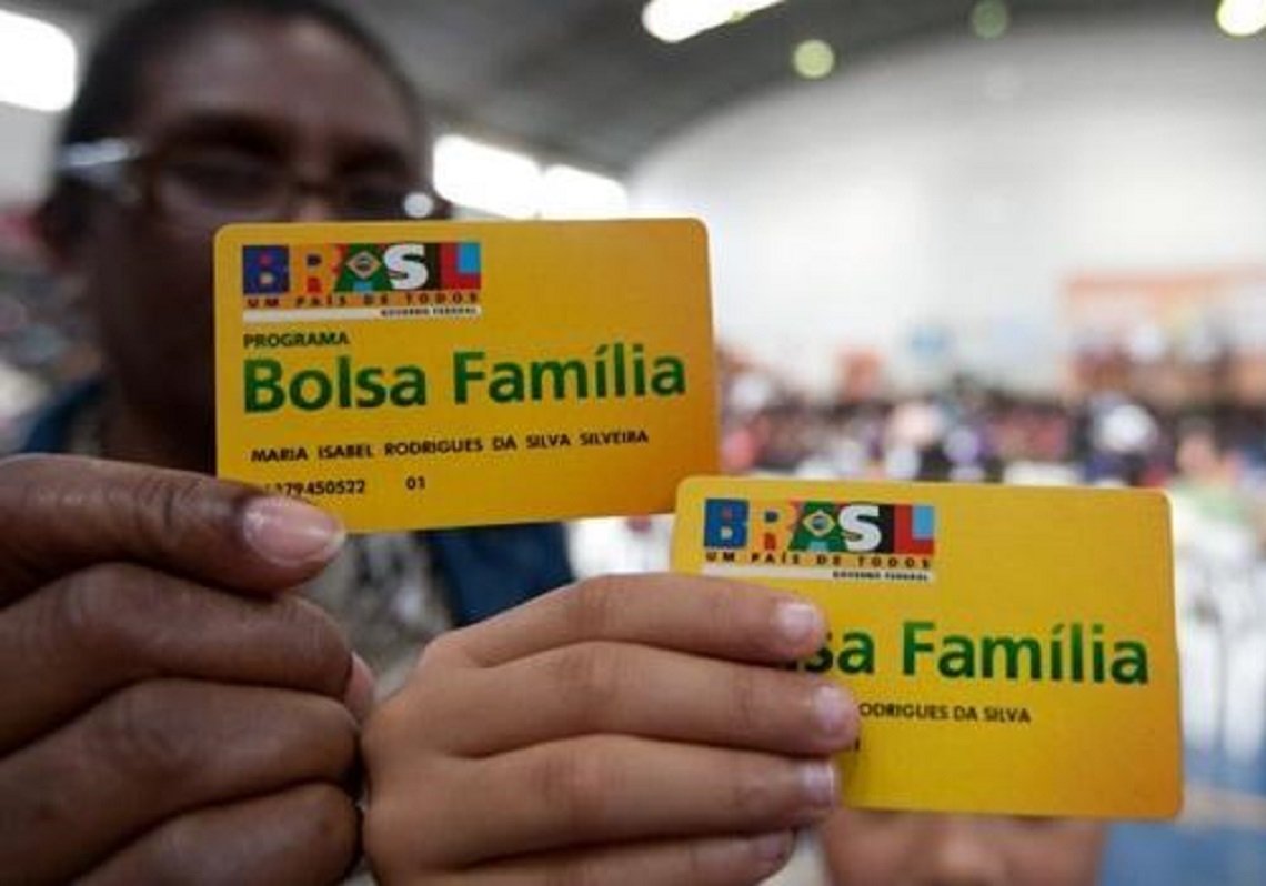 Bolsa Família de R$ 600 começa a ser pago nesta quarta-feira; fique por dentro