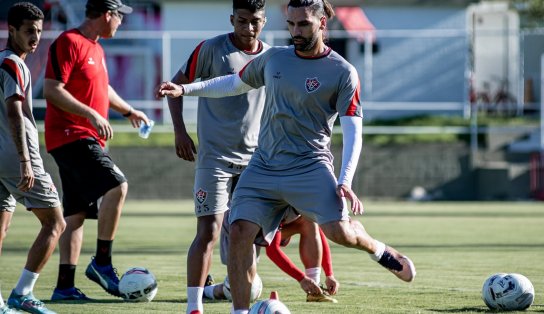 Com trio regularizado, Vitória vai até Juazeiro em busca da recuperação no Baianão